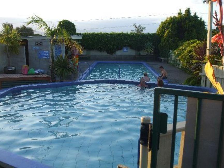 Omokoroa Kiwi Holiday Park Tauranga Buitenkant foto