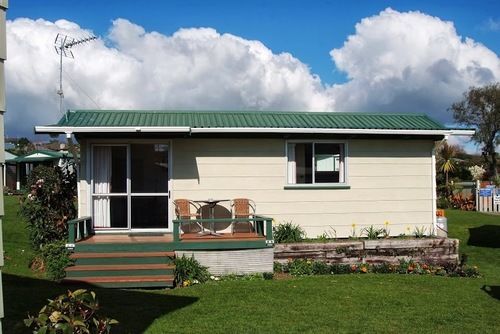 Omokoroa Kiwi Holiday Park Tauranga Buitenkant foto