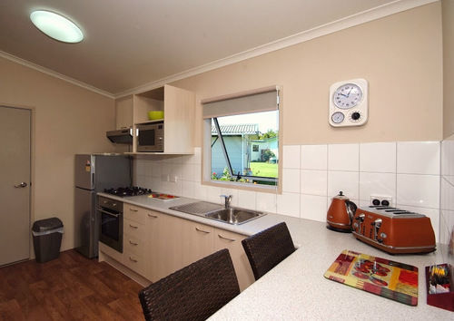 Omokoroa Kiwi Holiday Park Tauranga Buitenkant foto