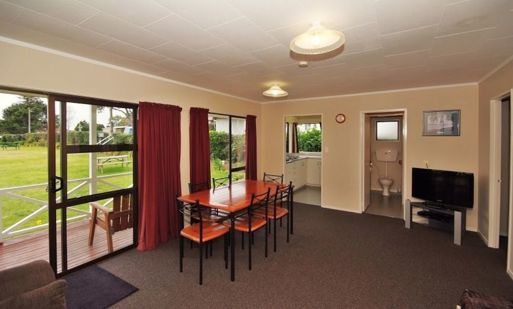 Omokoroa Kiwi Holiday Park Tauranga Buitenkant foto
