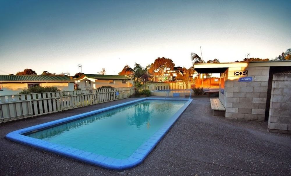 Omokoroa Kiwi Holiday Park Tauranga Buitenkant foto